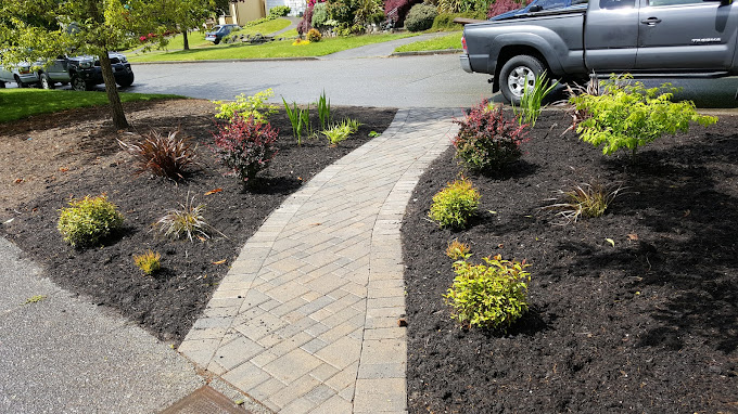 Bellevue, WA Yard Clean-Up, Hardscaping, and Lawn Care by Lee’s General Landscaping